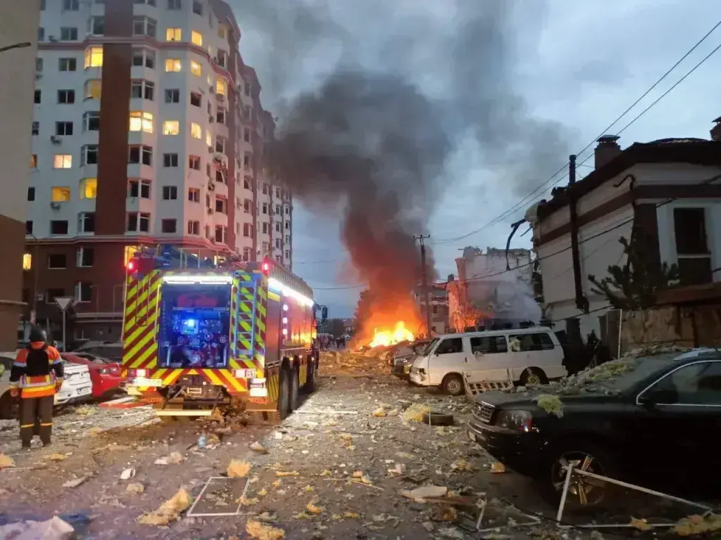 Основний напрямок удару припав Київ. 