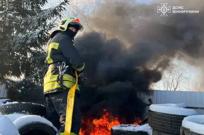 Горіли житлові будинки, господарські споруди та сміття: доба пожеж на Вінниччині