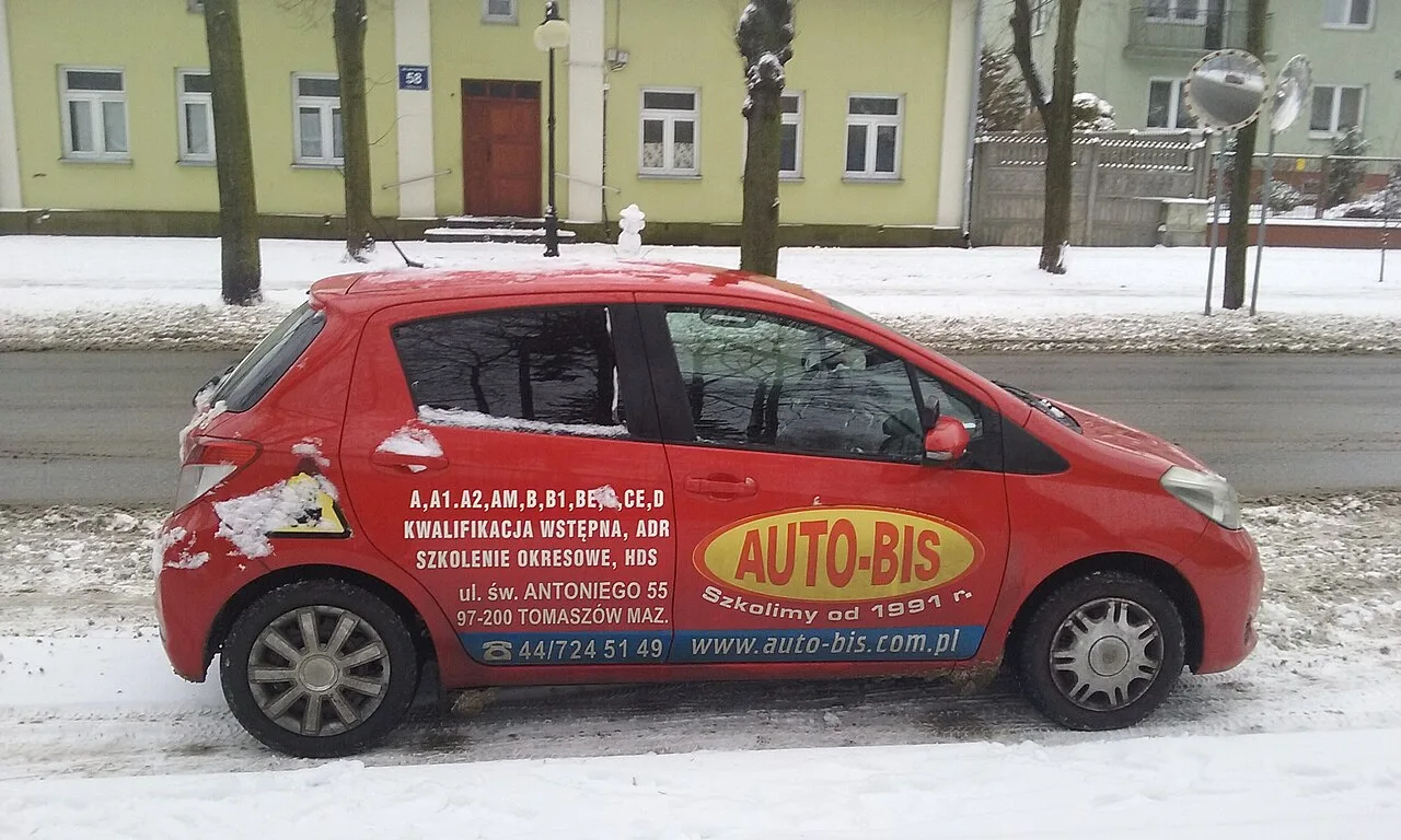 Навчальний автомобіль автошколи